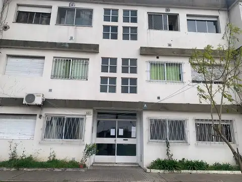 Departamento en alquiler de 3 Ambientes en el Barrio Supe, Ezpeleta