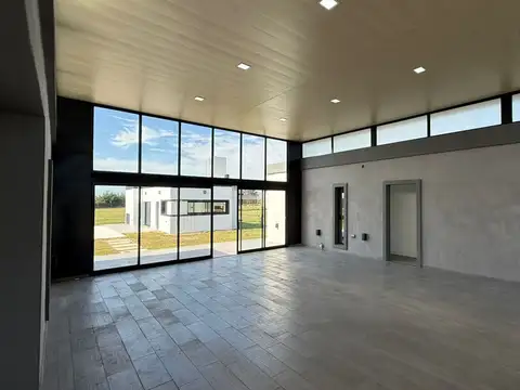 Casa 6 ambientes con 3 baños