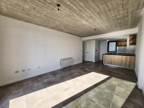 Venta, Semi Piso, 2 dormitorios, 2 baños, Orientación Norte, Amenities, Av Pellegrini, Rosario