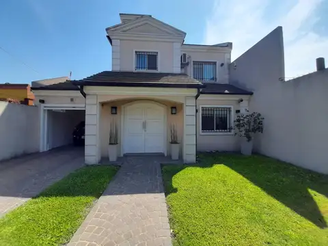 Crisologo Larralde al 1500 - Castelar