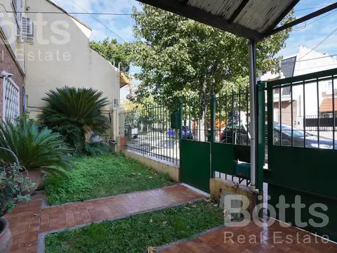 Depto Tipo Casa en Venta en Haedo Sur, USD 84.900