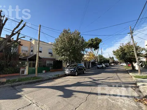 Depto Tipo Casa 4 ambientes con 1 baño