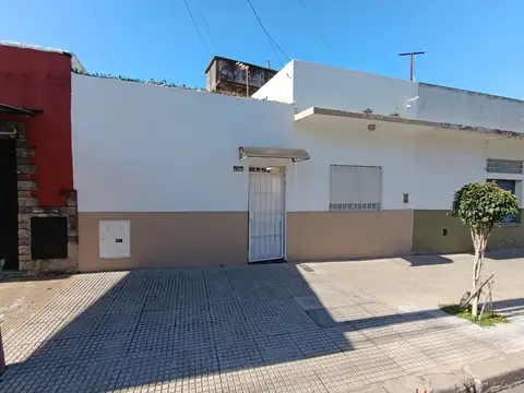 PH DE 2 AMBIENTES EN VILLA INSUPERABLE