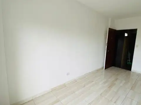 Departamento en Venta en Parque Chacabuco, USD 49.500