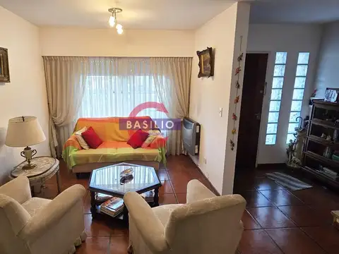 Depto Tipo Casa en Venta en Villa Adelina, USD 170.000