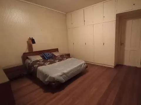 Casa 2 ambientes con 2 baños