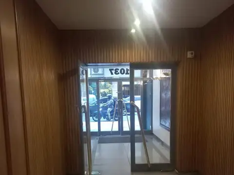 Oficina 4 ambientes con 2 baños