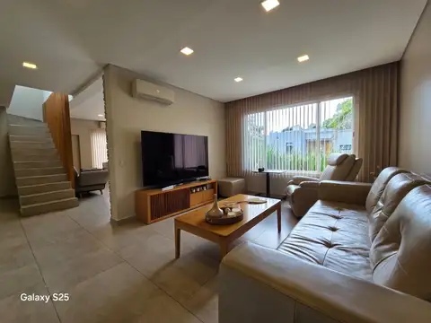 Excelente Casa en venta de 3 anbientes - Barrio Magna Adolfo Sourdeaux