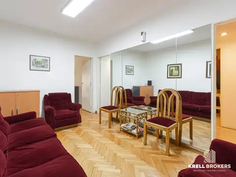 Oro al 2400, entre Av. Santa Fe y Güemes, Pacífico