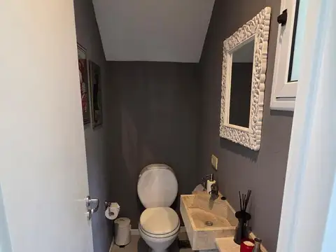 Casa en Venta con 4 cocheras