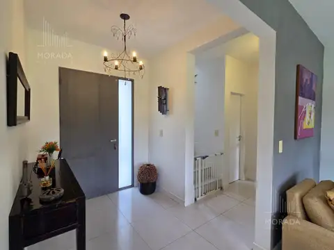 Casa 6 ambientes con 4 baños