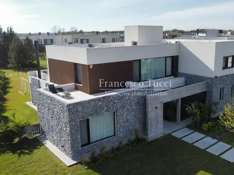 Casa en venta 5 ambientes en Terravista