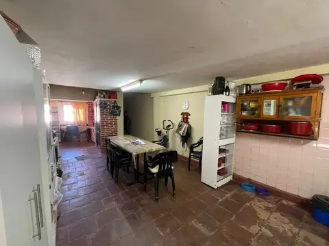 Casa 5 ambientes con 1 baño