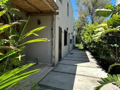 Casa 4 ambientes con 4 baños