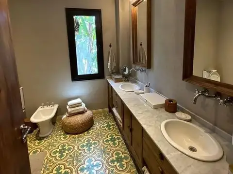 Casa en Alquiler de 3 dormitorios