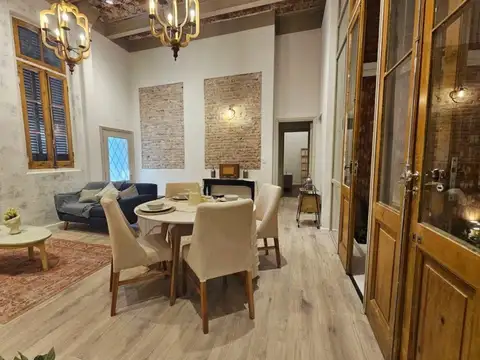 Casa en PH en  Venta Echesortu 2 dormitorios más comodín con patio. Reciclada