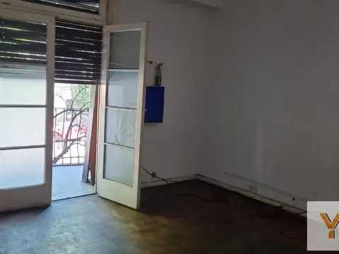 Departamento en Venta - 3 Dormitorios 2 Baños - 73mts - Flores