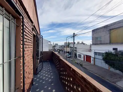 Depto Tipo Casa en Venta en Ramos Mejia, USD 160.000