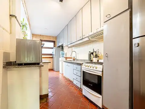 Depto Tipo Casa 6 ambientes con 2 baños
