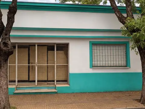 VENTA CASA/LOCAL PILAR CENTRO IDEAL INVERSORES