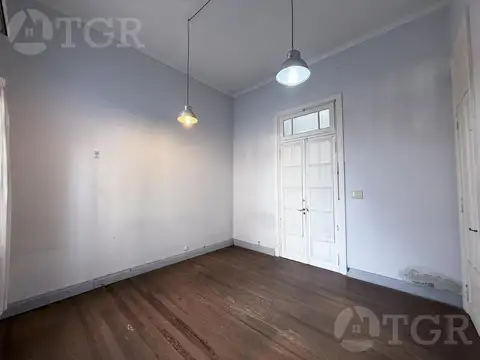 Depto Tipo Casa en Venta 50 años