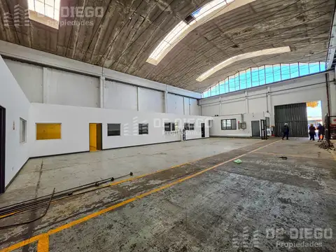 Deposito en alquiler 729 m2, predio con seguridad, Olivos Vicente Lopez