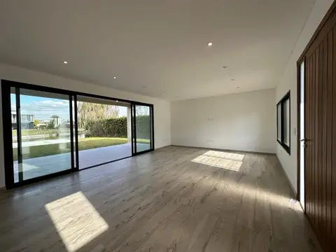 Casa en El Canton - Norte