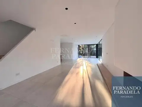 Julian Balbin 3300