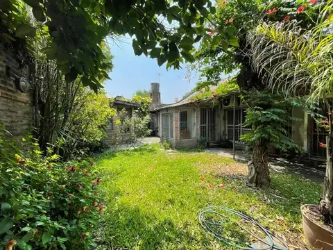 Casa en venta 3 dormitorios sobre lote 600 m2 con cochera en San Miguel