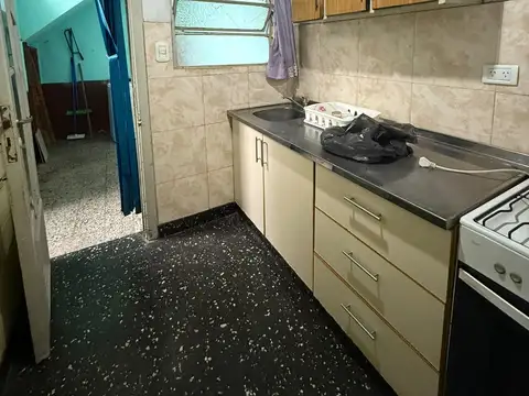 Departamento Tipo Casa en PB de 2 Ambientes con Patio y Terraza Entrada Independiente