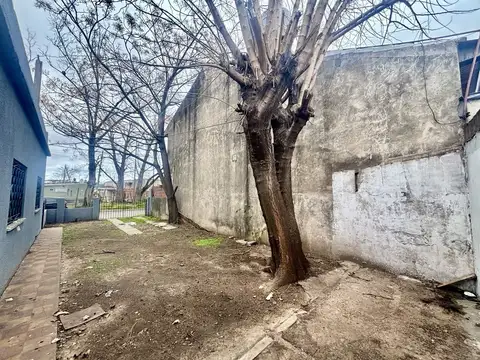 Casa en Venta con 4 cocheras