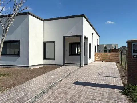 Casa en venta - 3 Dormitorios 3 Baños - Pilar