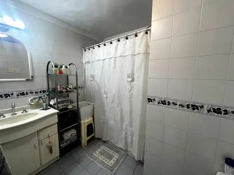 Depto Tipo Casa en Venta con 1 cocheras