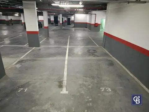 Ideal Inversión Venta de Cochera Cubierta en Centro Comercial Pueblo Caamaño, Pilar