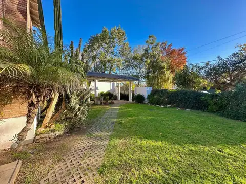 VENTA IMPORTANTE CASA EN ROLDAN CASI FUNES