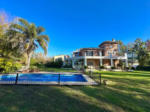 VENTA IMPORTANTE CASA EN ROLDAN CASI FUNES