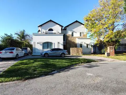 Los Ombúes de Hudson , Piso 0