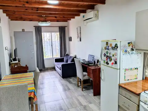 Casa 3 ambientes con 2 baños