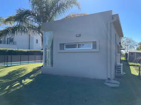 Casa 5 ambientes con 4 baños