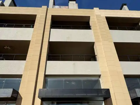 Av. Costanera Luís Rocha 1859