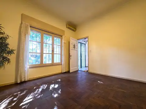 Florida - Sólida Casa en 1 Planta sobre Lote de 8.66 x 30