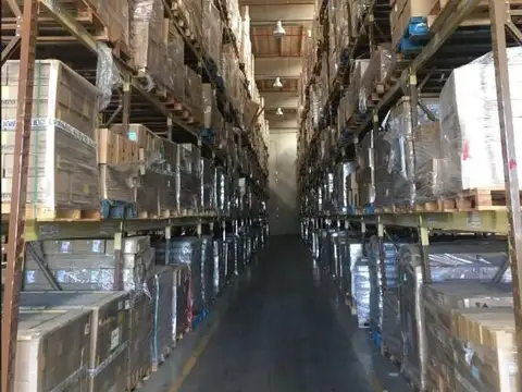 Alquiler Depósito de 3000 m2 en Moreno Store Center