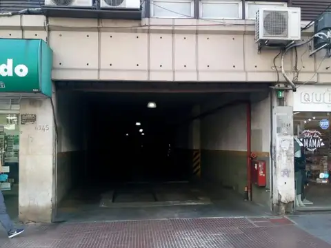 Av Rivadavia 6300 Flores Cochera U$17.000