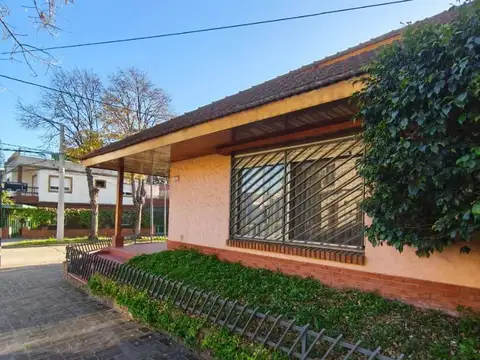Se VENDE casa en V. Ballester 4 ambientes apto credito