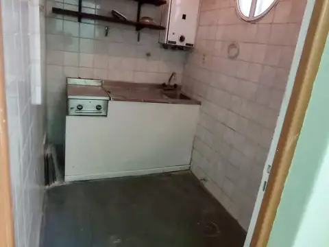 Local en Alquiler en Flores, $ 2.500.000