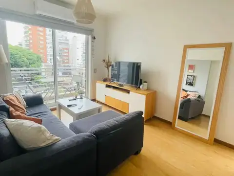 Hermoso y Muy Luminoso Departamento a La Venta en Belgrano con Cochera!