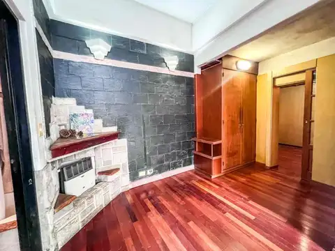 Depto Tipo Casa en Alquiler con 1 cocheras
