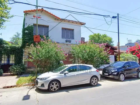 Casa en venta B.Guemes Haedo 3 dormitorios jardin y parrilla