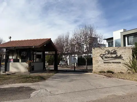 Casa en Venta con 3 cocheras