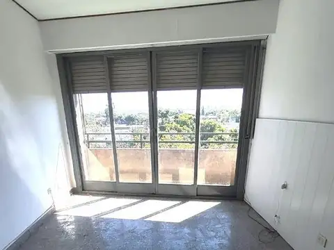 Eva Perón 5400, Piso 4°